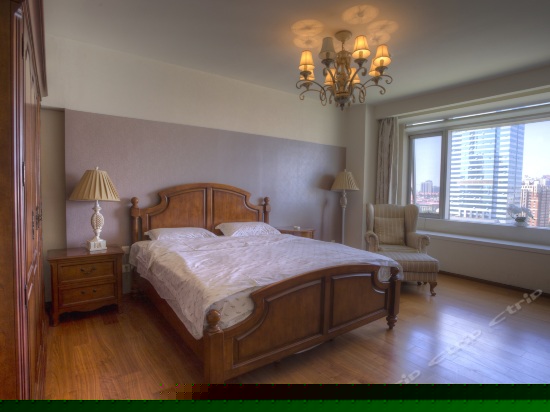 豪华海河景大床房