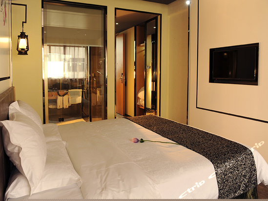 都市风情大床房