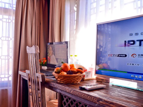 前院豪华阳台观景蜜月房