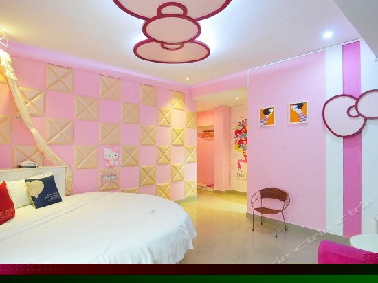 HelloKitty的假日阳台圆床房