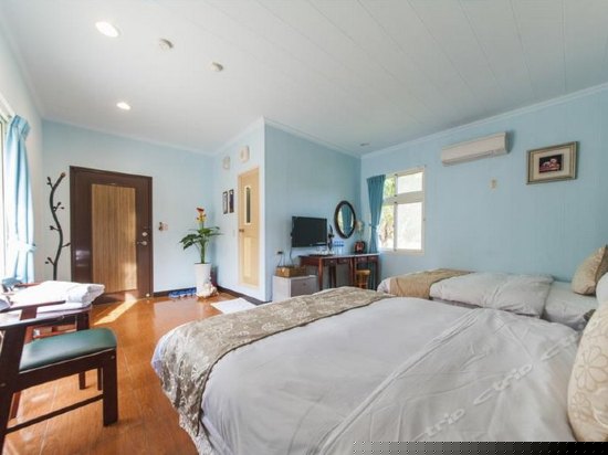 南湾湖畔标准四人房