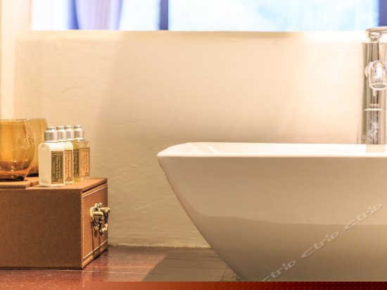 云间楼竹景家庭房