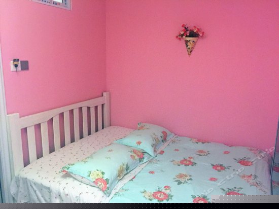 田园牧歌特惠无景大床房