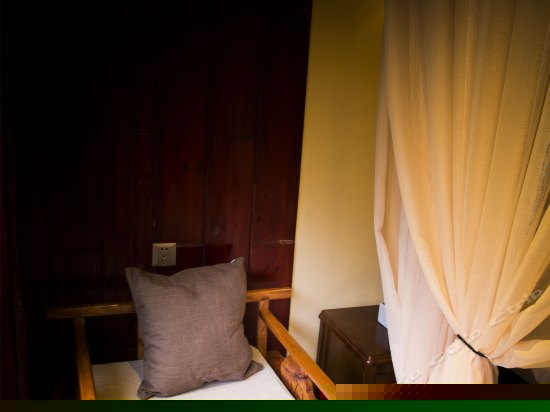 特色江景大床房