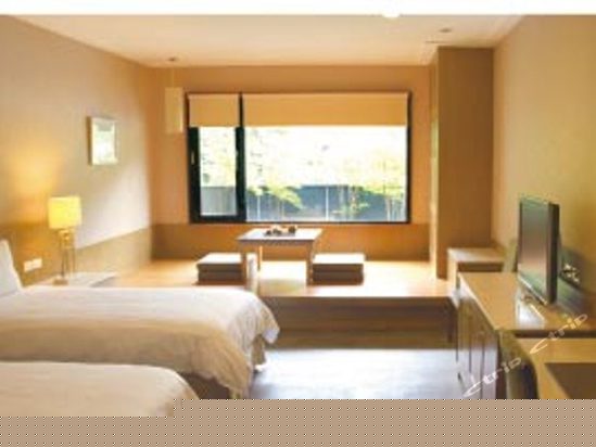 板根四人房-渡假村区