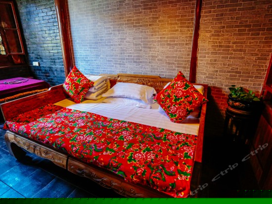 阁楼复式家庭套房