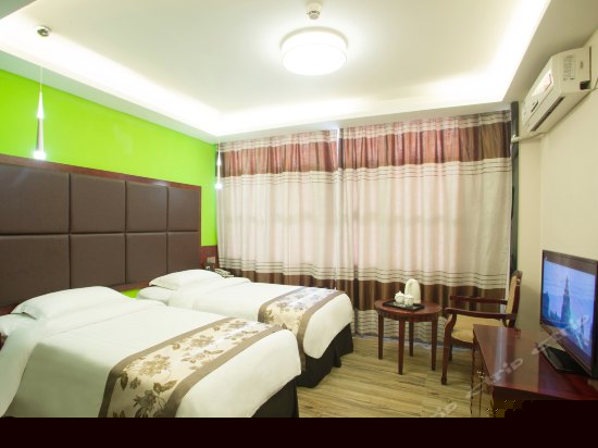 豪华商务大床房