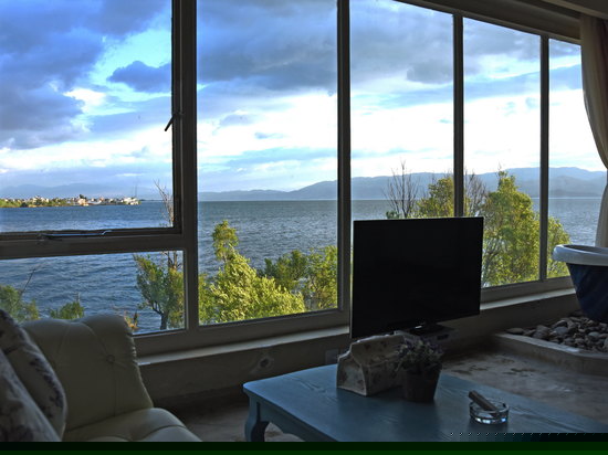 豪华美国乡村海景大床房203号房