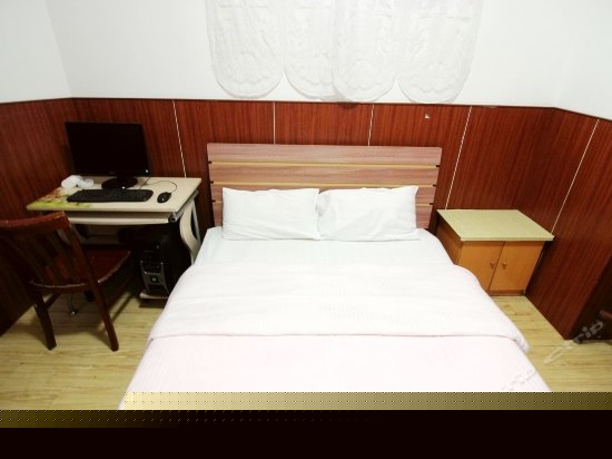 商务大床房（廊窗）