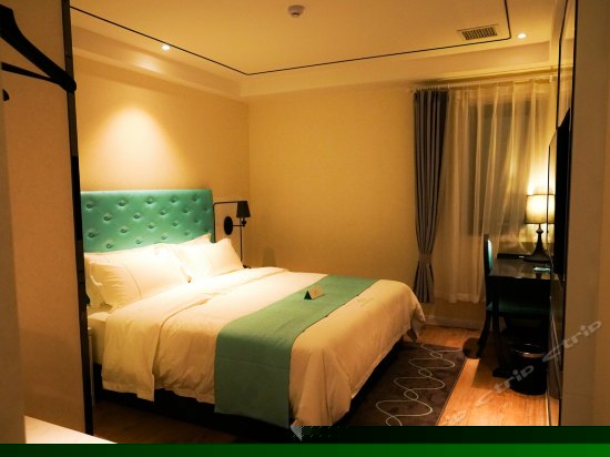 雅致大床房