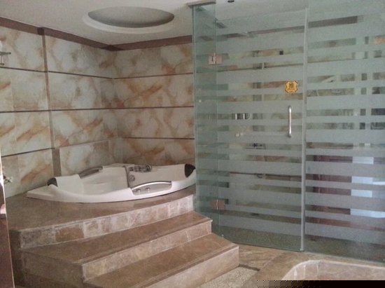 情侣豪华大床房