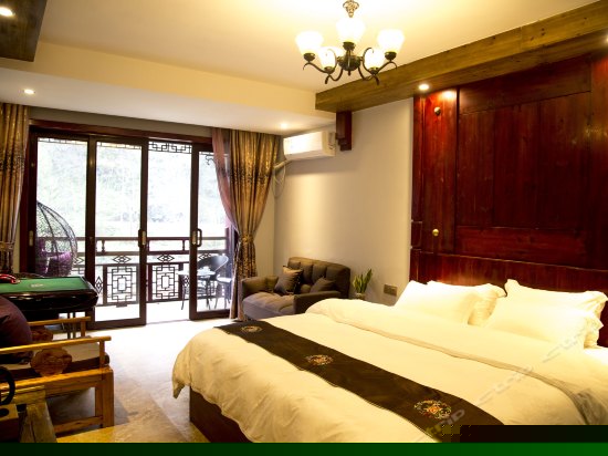 豪华江景大床房