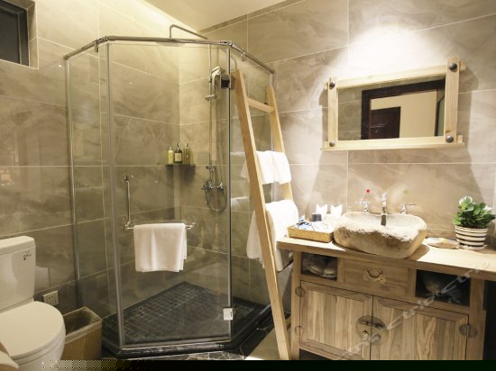 侧幽静海景双人间