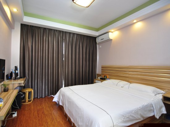 独立阳台江景大床房