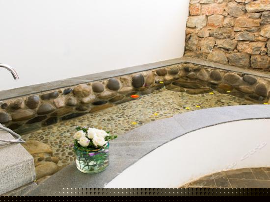 180度海景花园亲水大床房