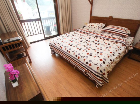 豪华景观大床房