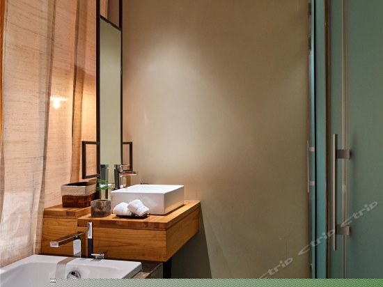 最美夕阳阳台海景大床房