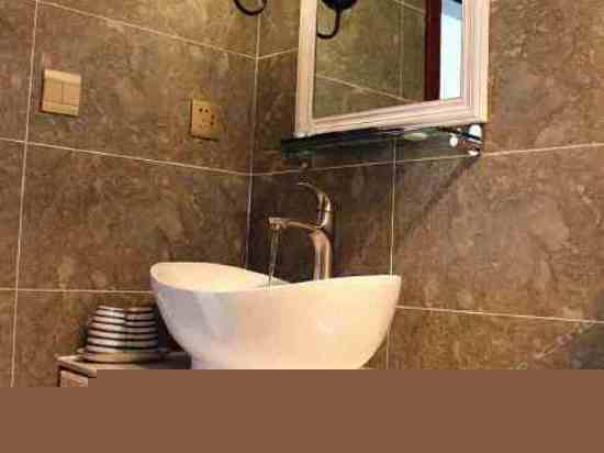 侧面海景大床房