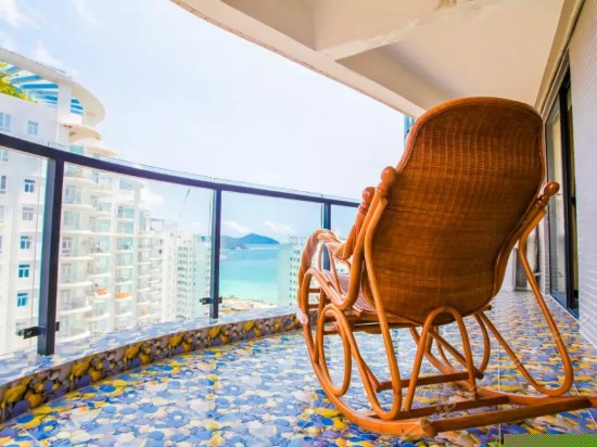 欧式二房一厅奢华超大阳台海景房