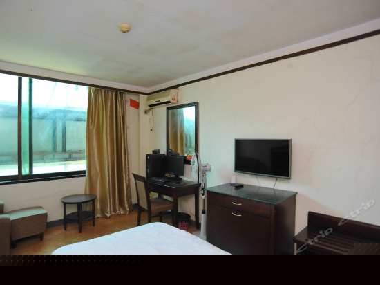 豪华单间电脑房