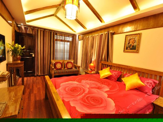 阳光蜜月大床房202