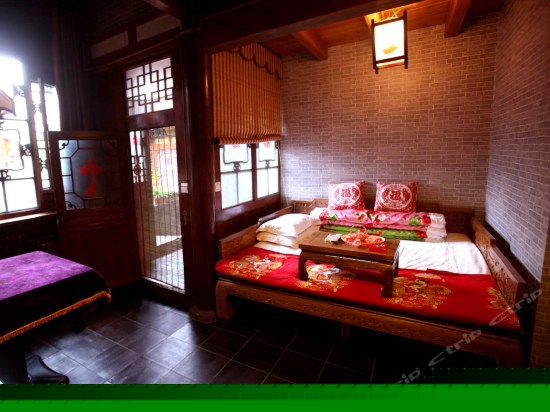 阁楼复式家庭套房