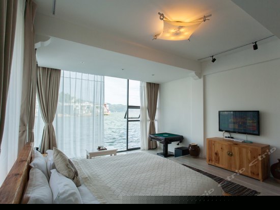 亲水海景落地窗大床房（风花1）