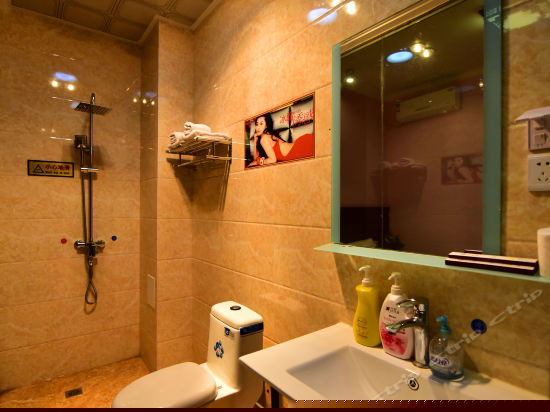 私密温馨大床房