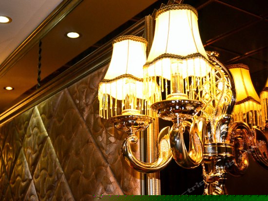 豪华主题套间（电动按摩床）