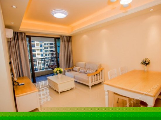 水蓝天高级园景大床房