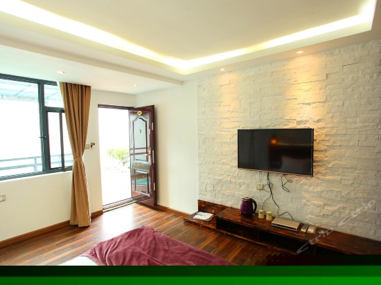 月华温馨榻榻米大床房