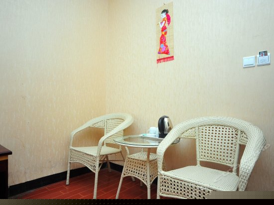 豪华夫妻大床间