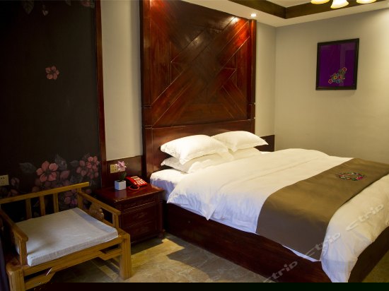 豪华江景大床房