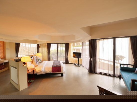 玉龙雪山全景房