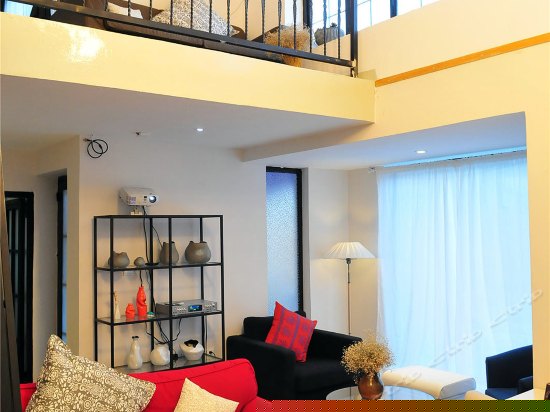 二楼梦影云端套房