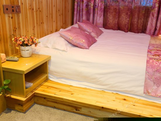 301珠帘璧合大床房