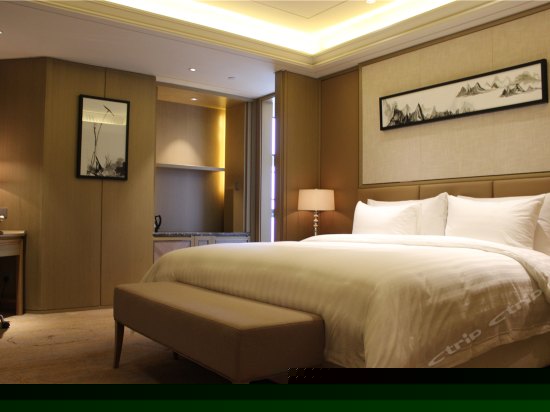 特色豪华市景大床房