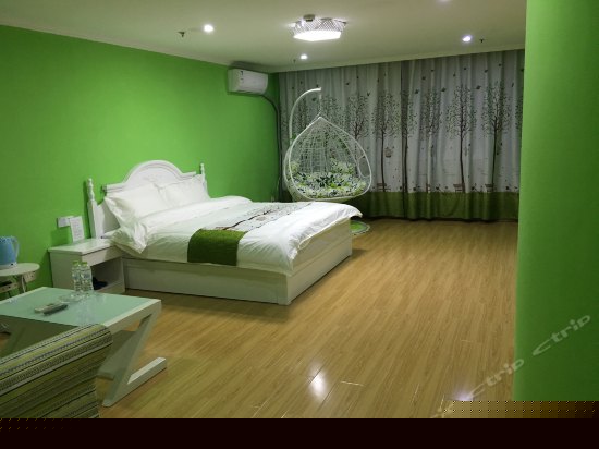 浩瀚森林大床房