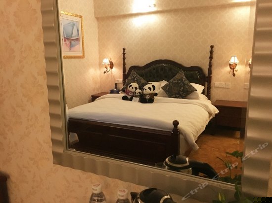 Ryner温馨熊猫房