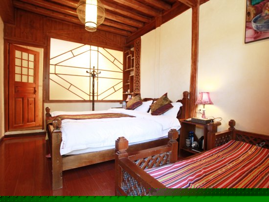 一楼豪华大床房