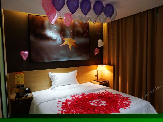 i bigger（B格大床房）