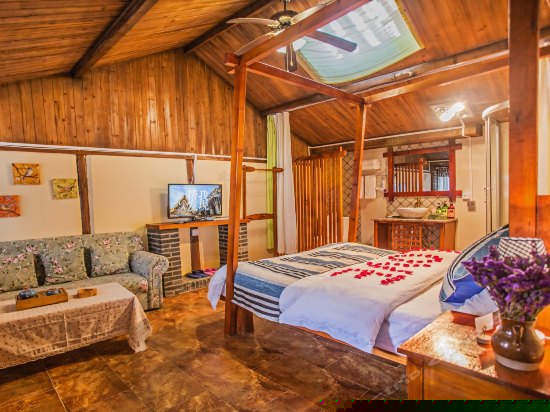 红尘梦豪华大床房