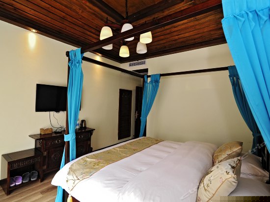 精品河景阳台大床房