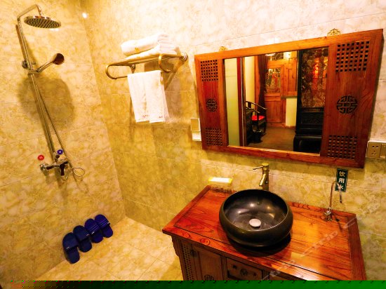 豪华龙凤架子床房