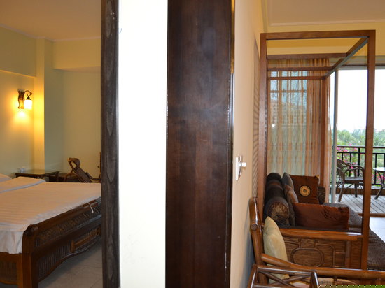 豪华亲海园景套（一房一厅）