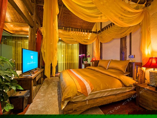 豪华雪山观景大床房