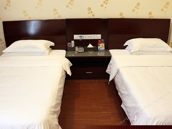 豪华商务电脑双人房