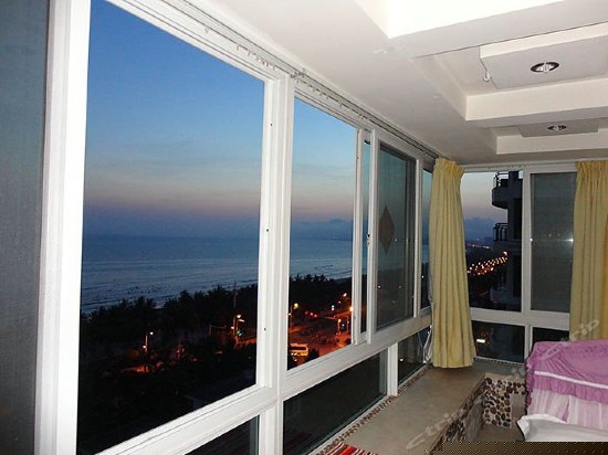 无敌海景三房二厅