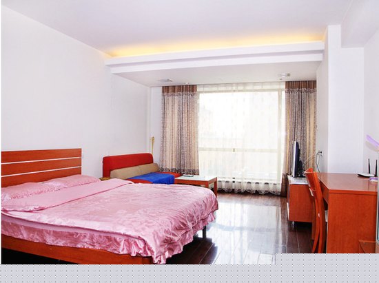 豪华商务大床房