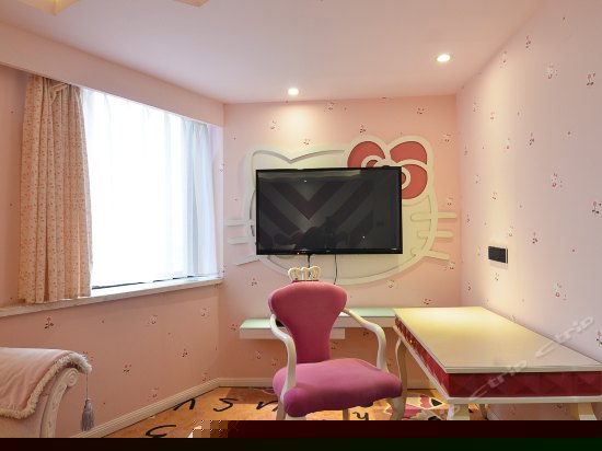 Hello  kitty精品大床房